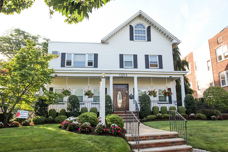 funeral home near me Alvarez Memorial Home