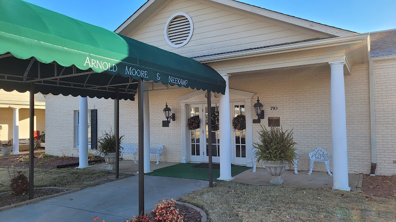funeral home near me Arnold Moore & Neekamp Funeral Home