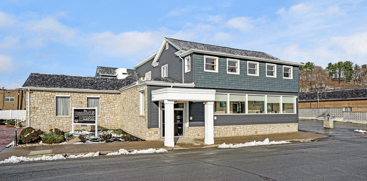 funeral home near me Bennett And Houser Funeral Home, Inc.