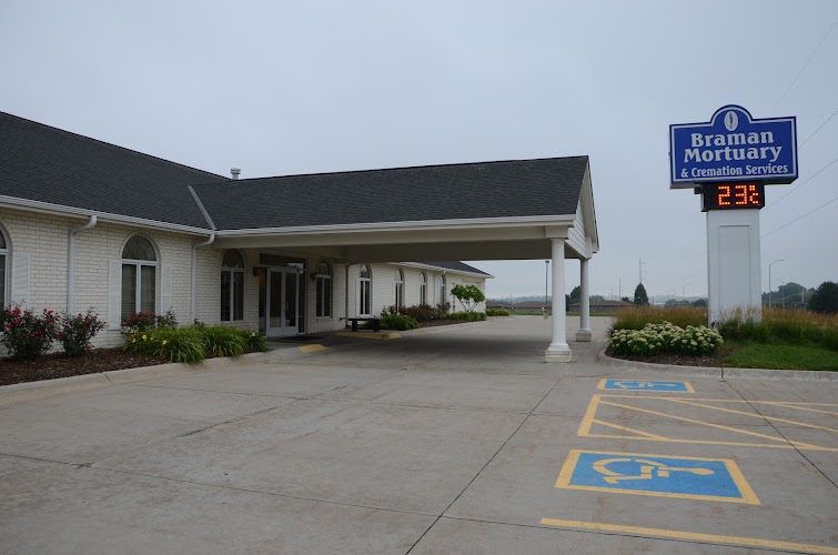 funeral home near me Braman Mortuary & Cremation Services - Millard Chapel