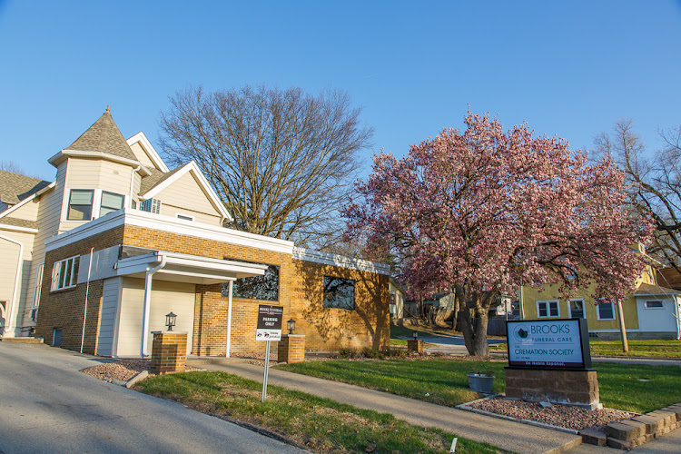 funeral home near me Brooks Funeral Care