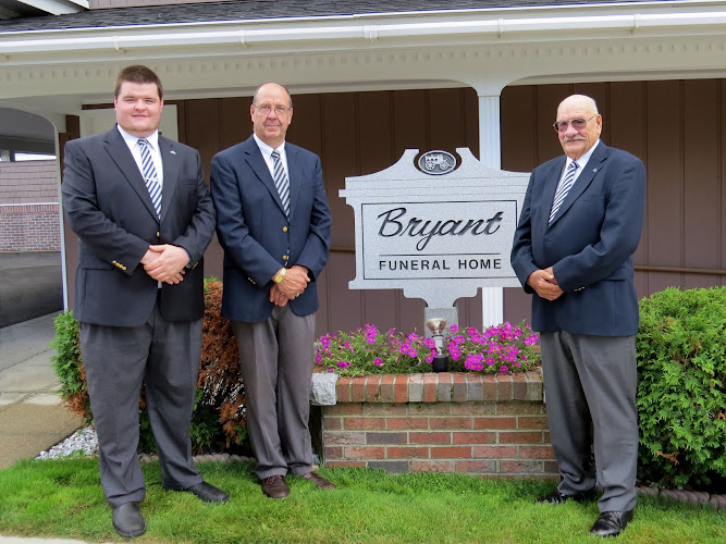 funeral home near me Bryant Funeral Homes & Crematory