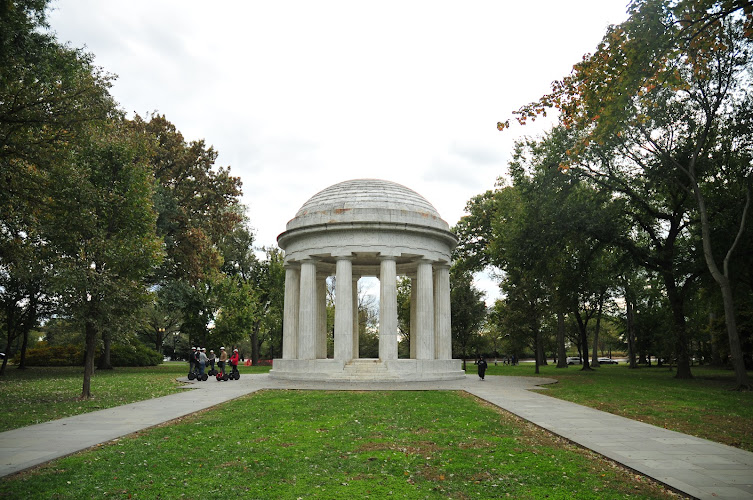 funeral home near me D.c. War Memorial