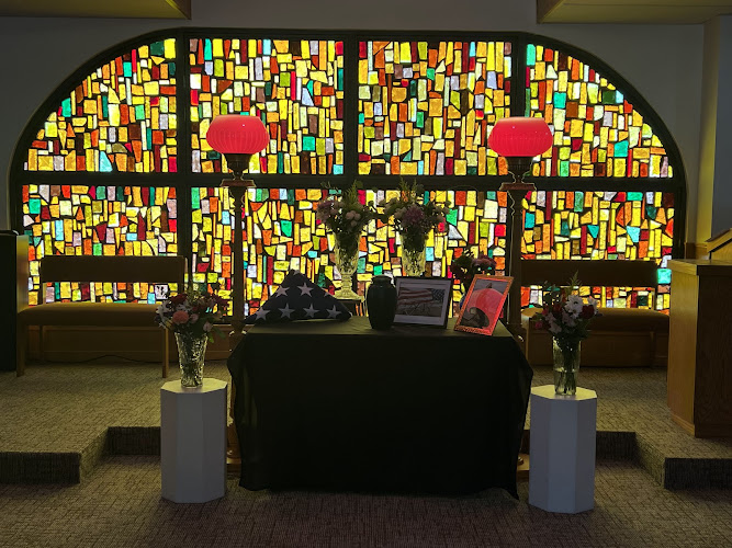 funeral home near me Darrell Howe Mortuary