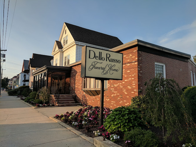 funeral home near me Dello Russo Funeral Service