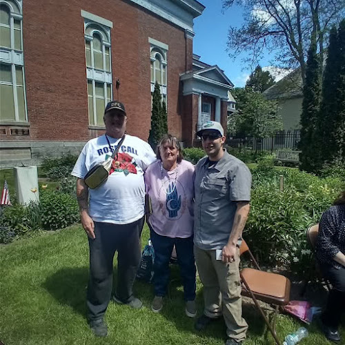 funeral home near me Elmwood-Meunier Funeral & Cremation Center