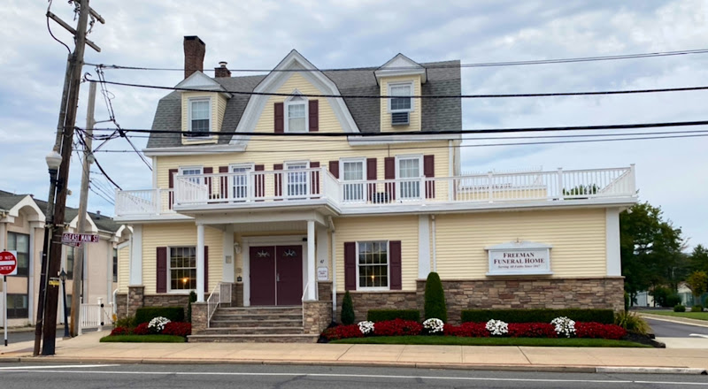 funeral home near me Freeman Funeral Home