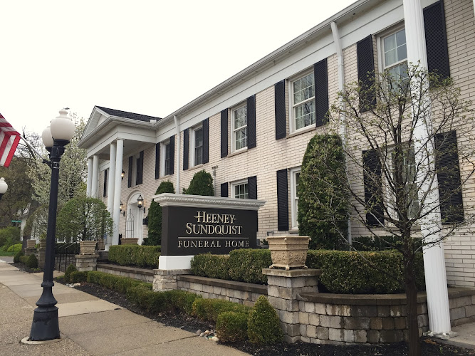 funeral home near me Heeney-Sundquist Funeral Home