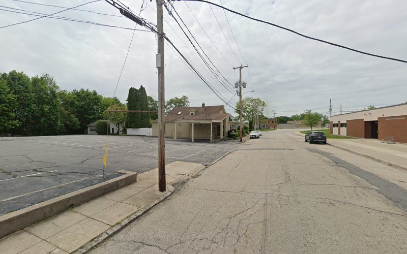 funeral home near me Henault-Gallogly Funeral Home