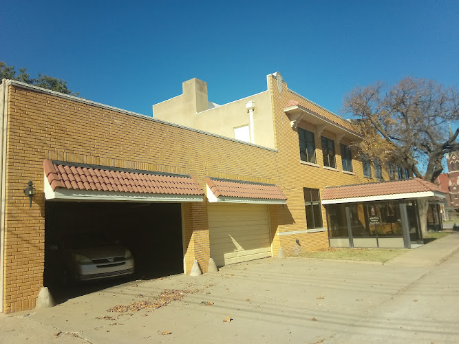 funeral home near me Henninger-Hinson Funeral Home