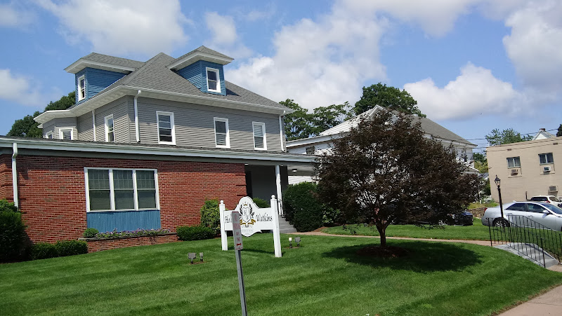 funeral home near me Holmes-Watkins Funeral Home