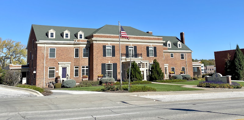 funeral home near me Iles Dunn's Funeral Home