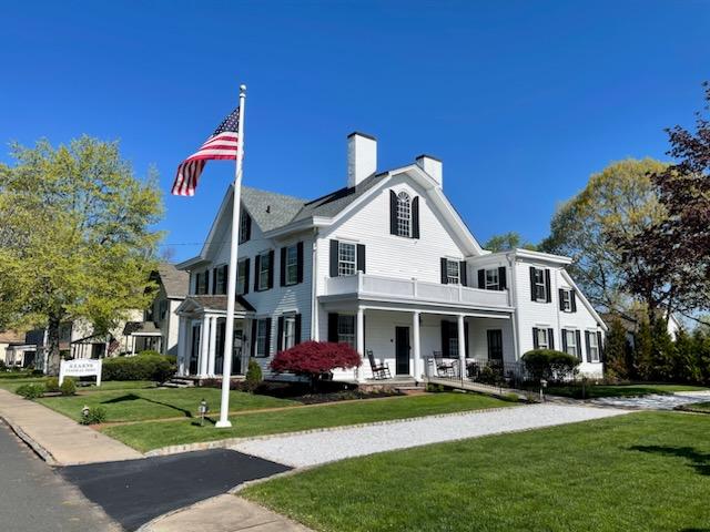 funeral home near me Kearns Funeral Home Ltd