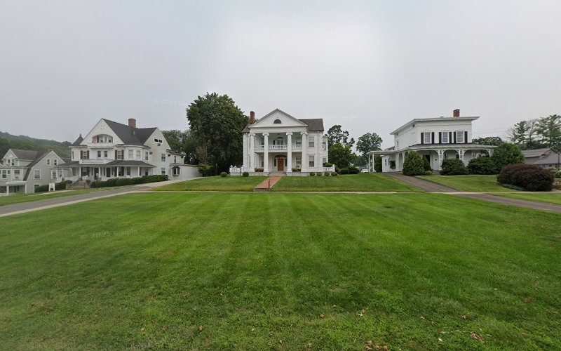 funeral home near me Lillis Funeral Home