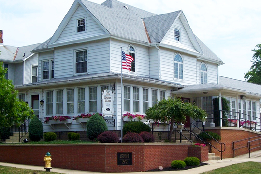 funeral home near me Lindsey Kocher Funeral Services