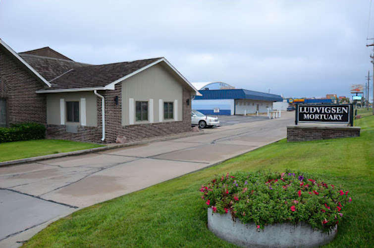 funeral home near me Ludvigsen Mortuary