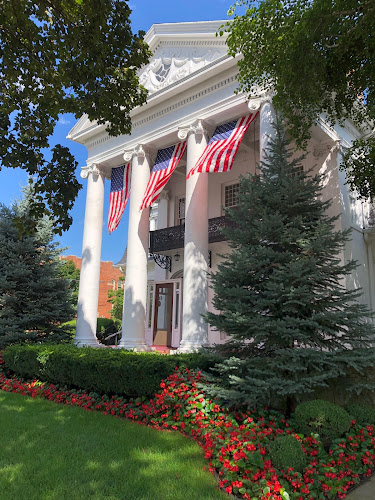 funeral home near me Maresh Meredith & Acklam Funeral Home