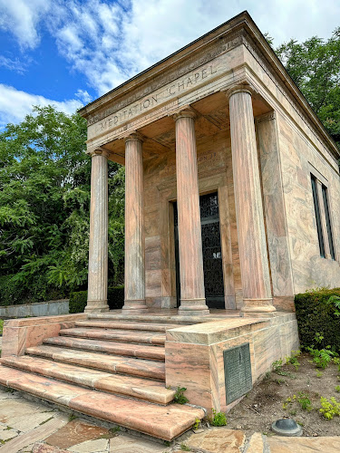 funeral home near me Memorial House - Meditation Chapel