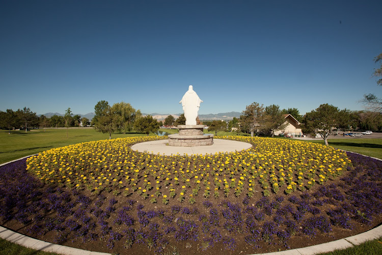 funeral home near me Memorial Lake Hills Mortuary And Cemetery