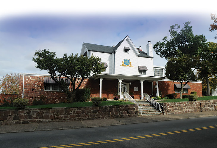 funeral home near me Scillieri Arnold Funeral Home