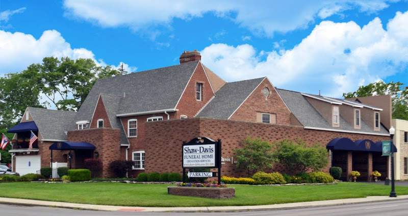 funeral home near me Shaw-Davis Funeral Homes