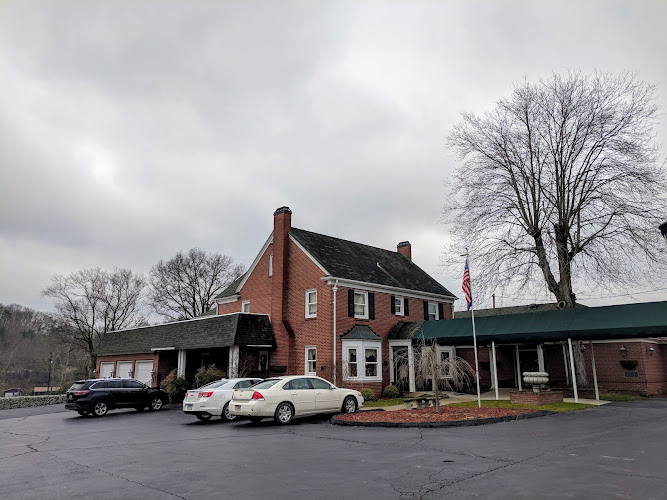 funeral home near me Sparks Funeral Home & Monument Company