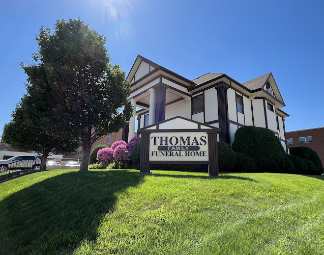 funeral home near me Thomas Family Funeral Home
