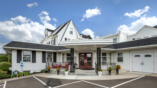 funeral home near me Wm. Rowen Grant Funeral Home Inc.